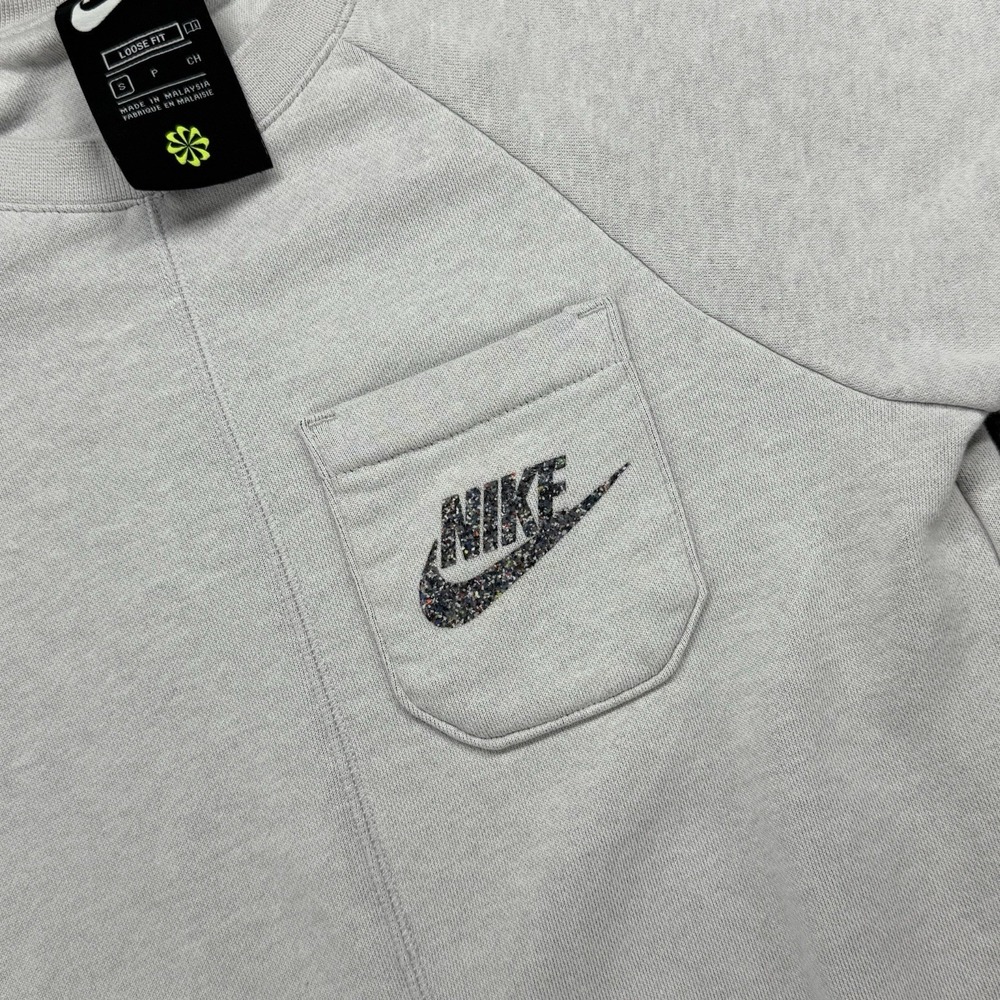 NIKE Mens T‎ Shirt Small Gray Loose Fit Pocket Tee Athletic Sportswear
